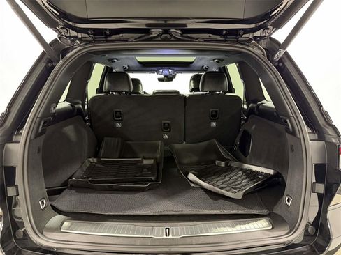 Certified 2022 Jeep Grand Cherokee Summit w/ Luxury Tech Group V image 10