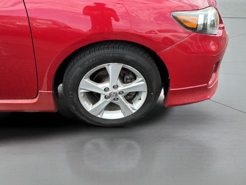 Used 2013 Toyota Corolla S FWD image 34