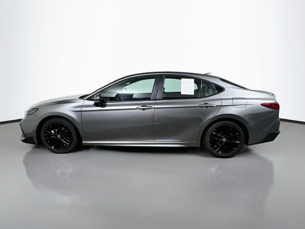Used 2026 Toyota Camry SE FWD image 6