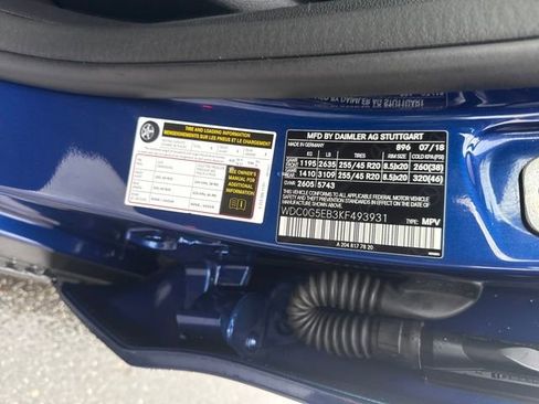 Used 2019 Mercedes-Benz GLC 350e 4MATIC image 17