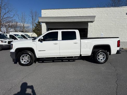 Used 2017 GMC Sierra 1500 SLE w/ SLE Value Package AWD/4WD image 38