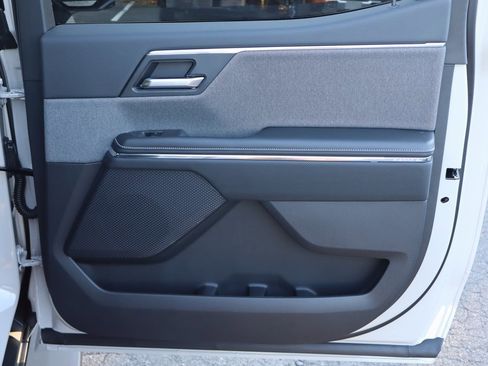 New 2026 GMC Sierra EV Elevation image 25