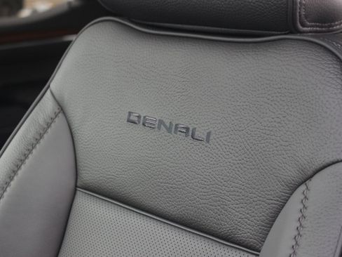 New 2026 GMC Sierra 1500 Denali w/ Denali Reserve Package image 16