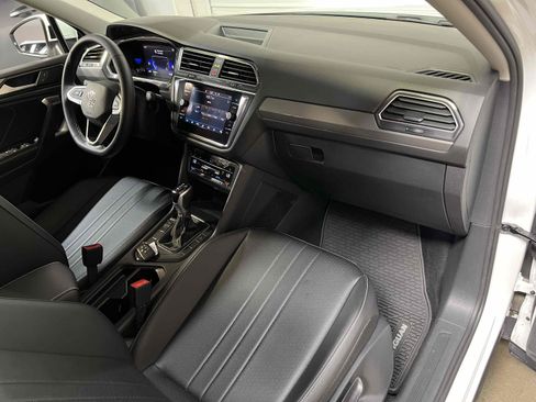 Used 2022 Volkswagen Tiguan SE FWD image 27
