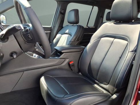 Used 2025 Jeep Grand Cherokee Limited w/ Luxury Tech Group II AWD/4WD image 18