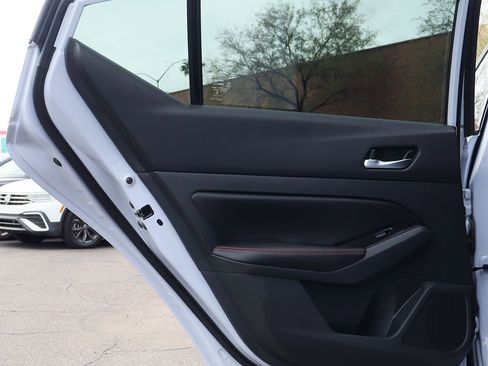 Used 2023 Nissan Altima 2.5 SR image 29