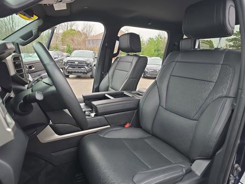 Used 2025 Toyota Tundra Limited w/ TRD Off-Road Package AWD/4WD image 17