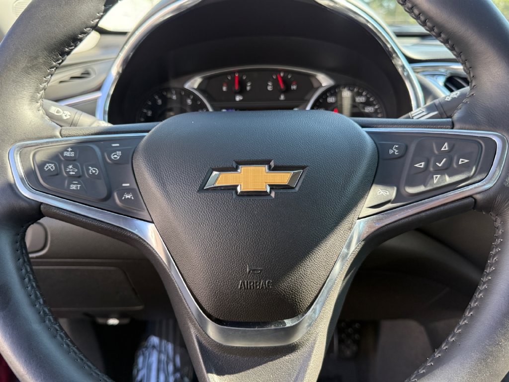 Used 2018 Chevrolet Malibu Premier w/ Premier Sun and Wheel Package FWD image 20
