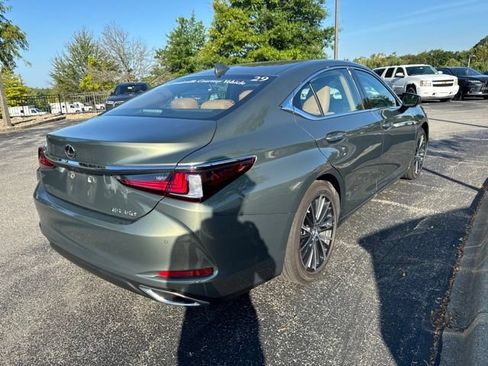 Used 2025 Lexus ES 350 w/ Premium Package FWD image 3