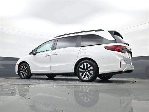 Used 2025 Honda Odyssey EX-L image 29