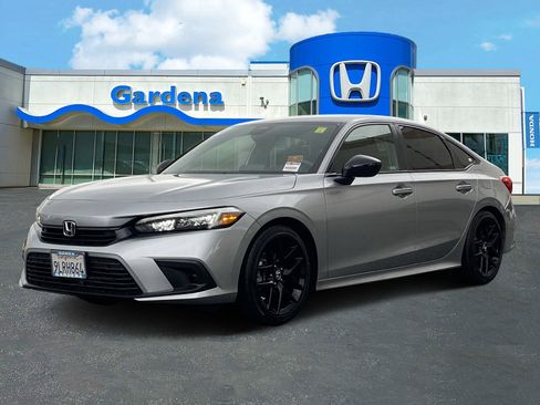 Used 2024 Honda Civic Sport image 3