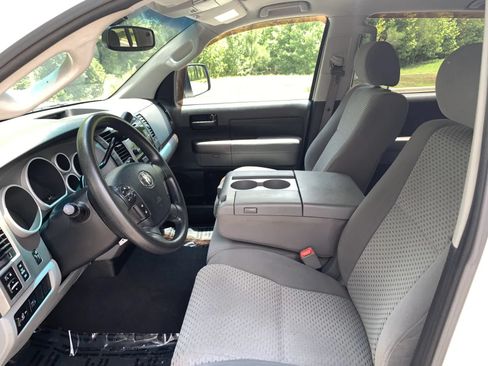 Used 2013 Toyota Tundra 2WD CrewMax w/ Tow Pkg image 26