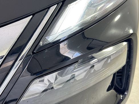 Used 2023 Nissan Rogue S FWD image 36
