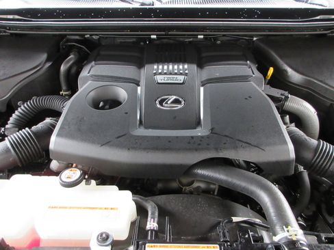 Used 2025 Lexus GX 550 w/ Accessory Package (Z1) image 52