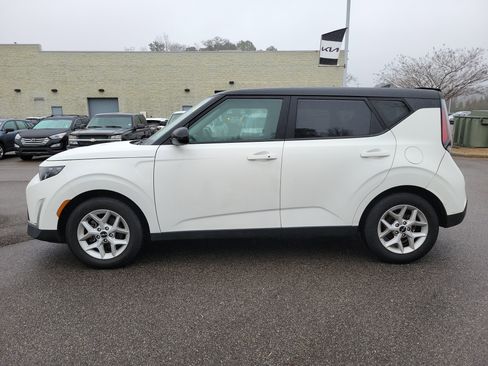 Used 2023 Kia Soul S image 21