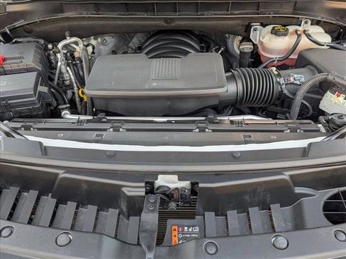 Used 2025 Chevrolet Suburban RST RWD image 24