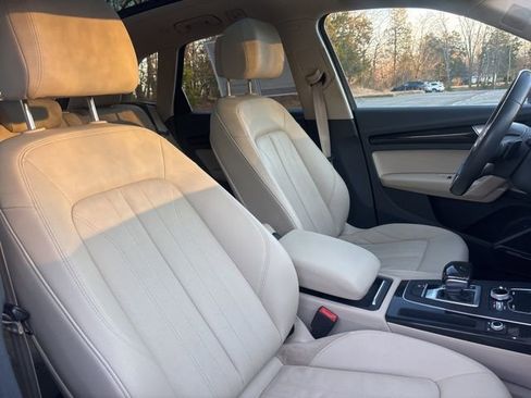 Used 2018 Audi Q5 2.0T Premium Plus w/ Premium Plus Package image 13