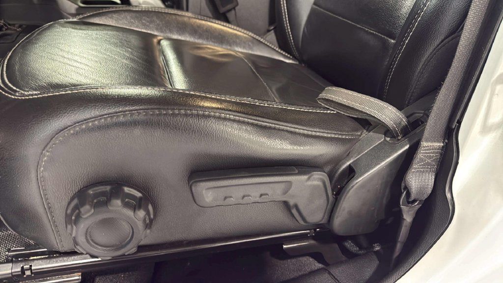 Used 2021 Jeep Wrangler Unlimited Sahara w/ Uconnect 4C Nav & Sound Group AWD/4WD image 22