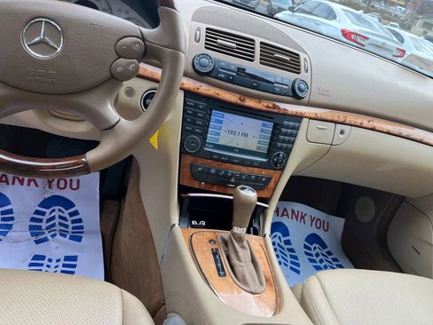 Used 2008 Mercedes-Benz E 350 E 350 4MATIC Sedan 4D image 8