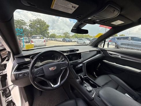 Used 2023 Cadillac XT6 Luxury FWD image 6