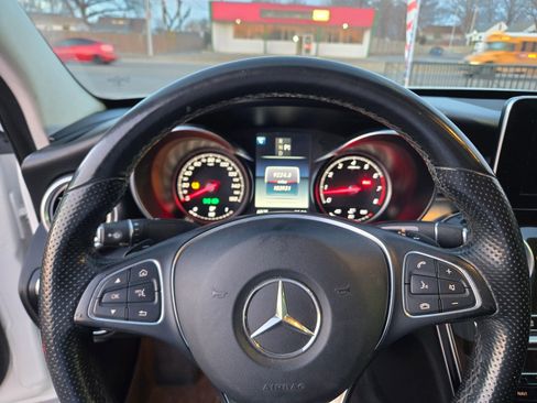 Used 2017 Mercedes-Benz C 300 4MATIC Sedan image 32