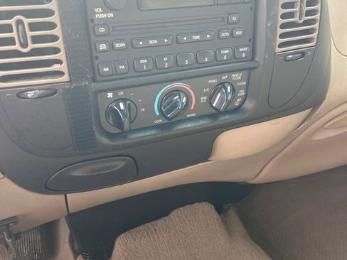 Used 2001 Ford F150 Lariat image 11