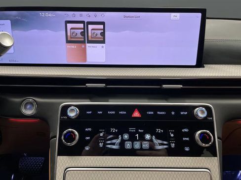 Used 2025 Genesis GV80 3.5T Advanced image 9