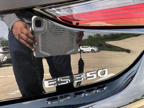 Used 2023 Lexus ES 350 Ultra Luxury w/ Accessory Package (Z2) FWD image 10