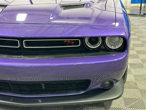Used 2016 Dodge Challenger R/T Scat Pack w/ Leather Interior Group image 38