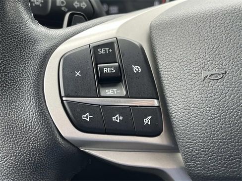 Used 2020 Ford Explorer XLT w/ Equipment Group 202A image 28
