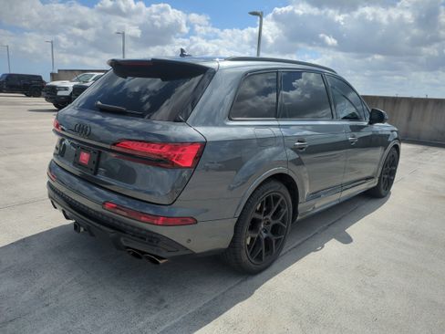 Used 2025 Audi SQ7 Premium Plus w/ Executive Package image 5