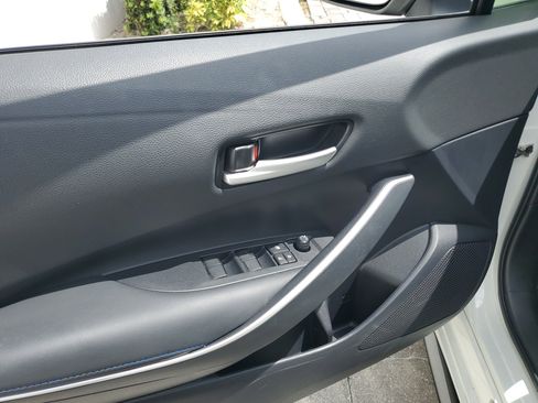 Used 2021 Toyota Corolla SE FWD image 16
