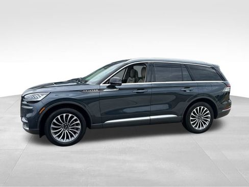 Used 2023 Lincoln Aviator Reserve w/ Equipment Group 201A image 3