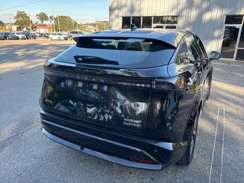 Used 2024 Nissan Ariya EVOLVE+ e-4ORCE * 272mi Est. R image 9