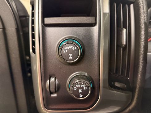 Used 2018 Chevrolet Silverado 1500 LT w/ All Star Edition AWD/4WD image 14
