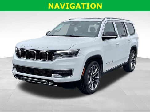 Used 2023 Jeep Wagoneer Series III w/ Premium Group I AWD/4WD image 3