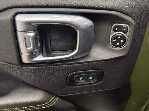 Used 2024 Jeep Wrangler Unlimited Sahara w/ Safety Group image 19