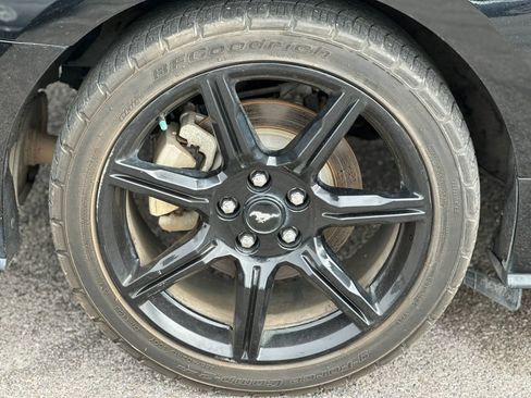 Used 2019 Ford Mustang Coupe w/ Equipment Group 101A RWD image 23