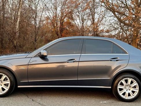 Used 2012 Mercedes-Benz E 350 4MATIC Sedan image 4