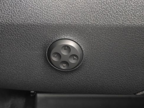 New 2026 Mercedes-Benz GLC 300 4MATIC image 37