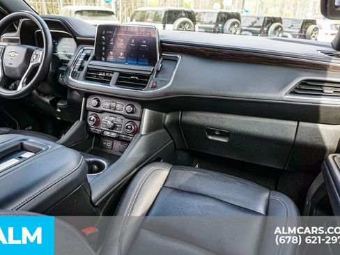 Used 2024 Chevrolet Suburban LT image 27