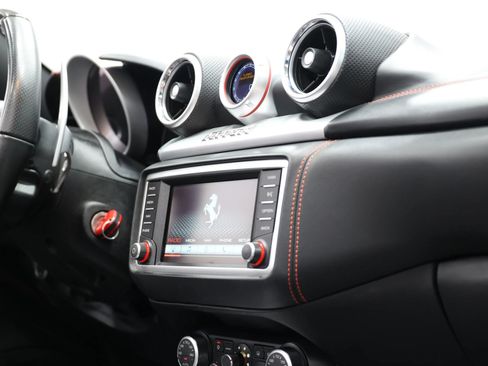 Used 2017 Ferrari California T RWD image 83