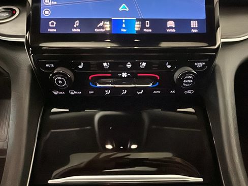 Used 2023 Jeep Grand Cherokee 4WD 4xe w/ Luxury Tech Group II image 24