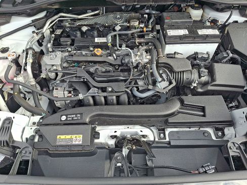 Used 2023 Toyota Corolla Cross XLE image 27