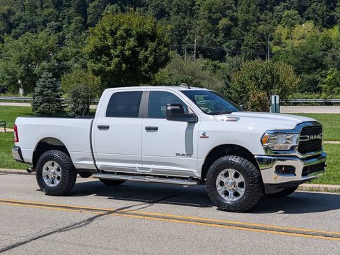 Used 2024 RAM 2500 Big Horn w/ Off Road Package AWD/4WD image 3