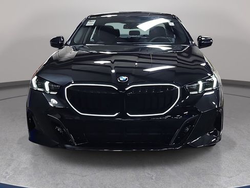 New 2027 BMW 530i xDrive AWD/4WD image 2