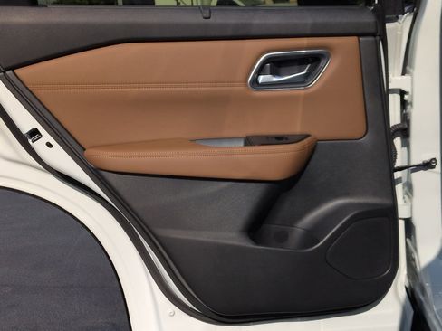 New 2026 Nissan Rogue Platinum AWD/4WD image 30