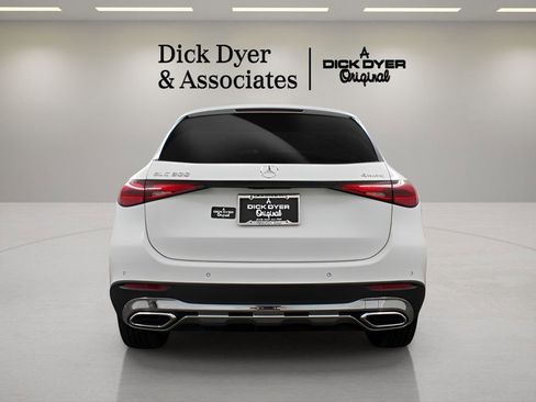 Used 2024 Mercedes-Benz GLC 300 4MATIC image 6