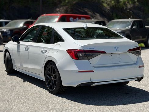 Used 2024 Honda Civic Sport image 3