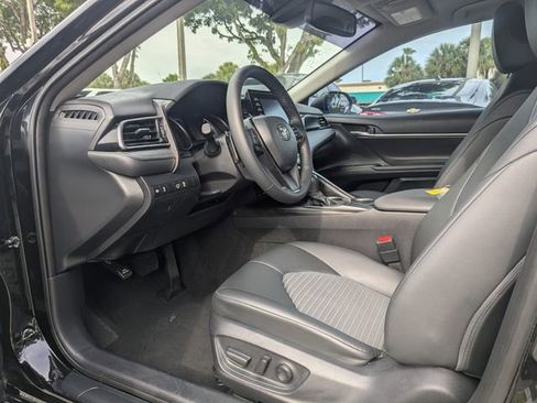 Used 2022 Toyota Camry SE w/ Convenience Package FWD image 13